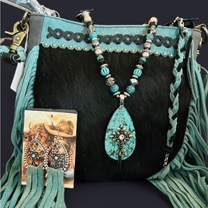 Montana West Turquoise & Black purse w/Fringe & matching necklace set